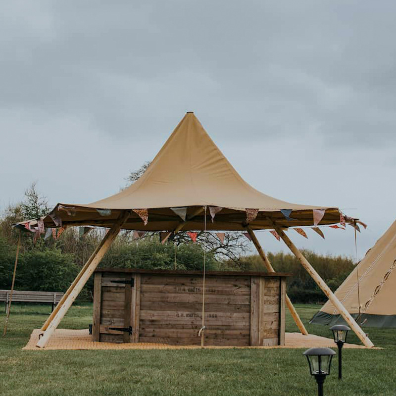 Double Layer Solid Wood Tent,  - Outdoor Adventure Resorts reseña y precio